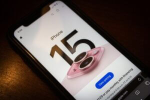 Used iPhone, Used Phones 4 U logo, Why Choose Used Phones 4 U, Cheap Used iPhones, Used iPhones, Cheap iPhones, Used iPhones to avoid, can refurbished iPhones be hacked, Why Choose Used Phones 4 U, purchasing a used iPhone vs a new One